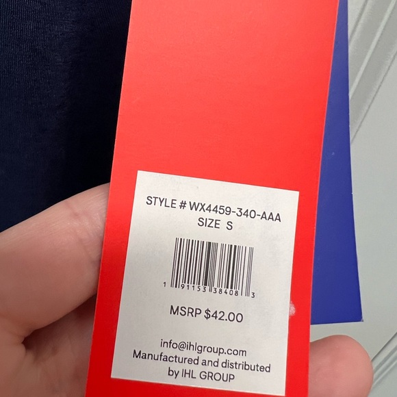 NWT Aeropostle Sport v-neck top - Picture 4 of 5